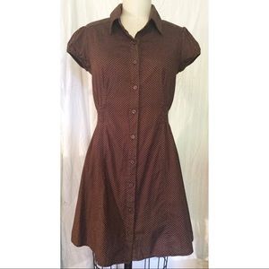 Adorable 50’s style polka dot retro diner dress